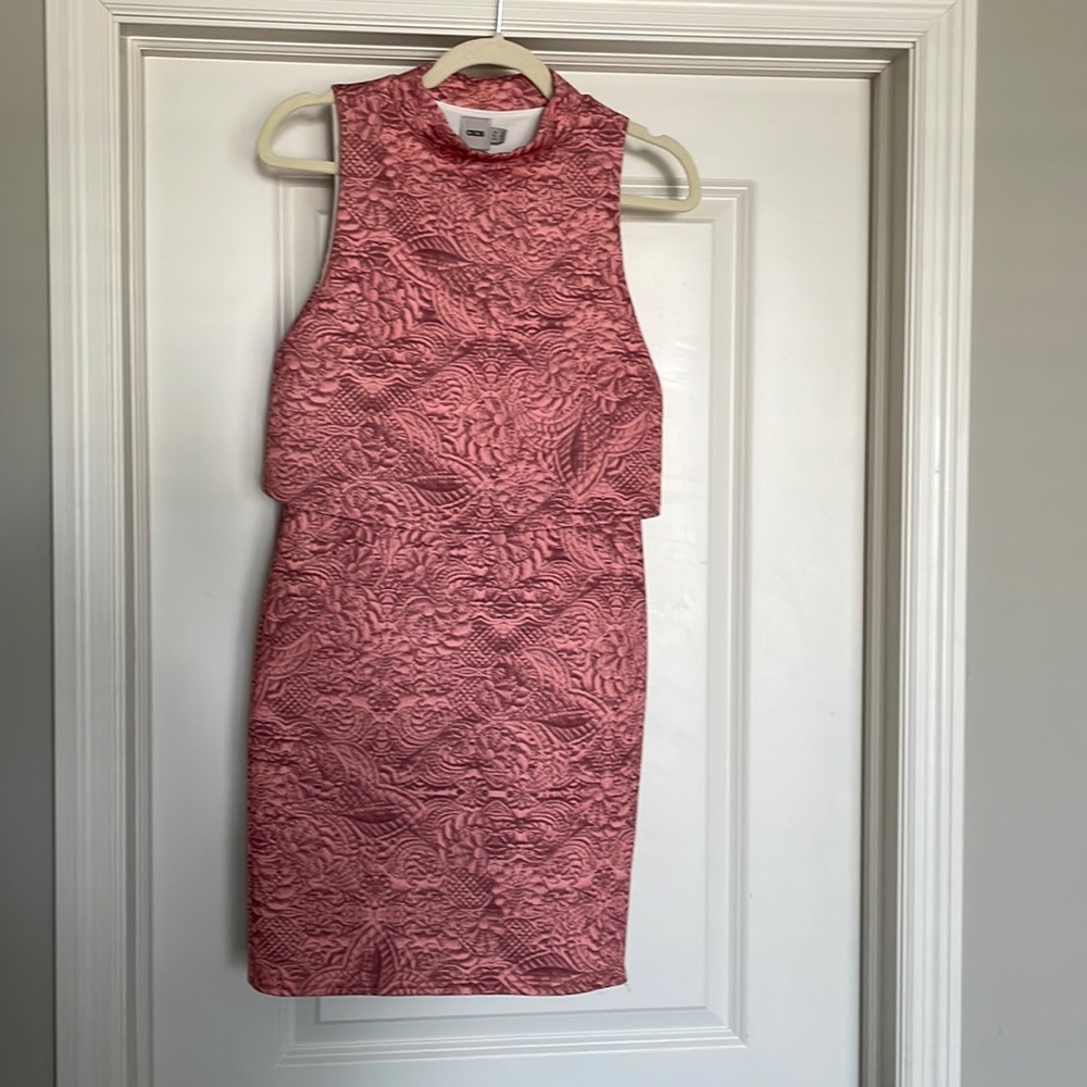 Cute dress!